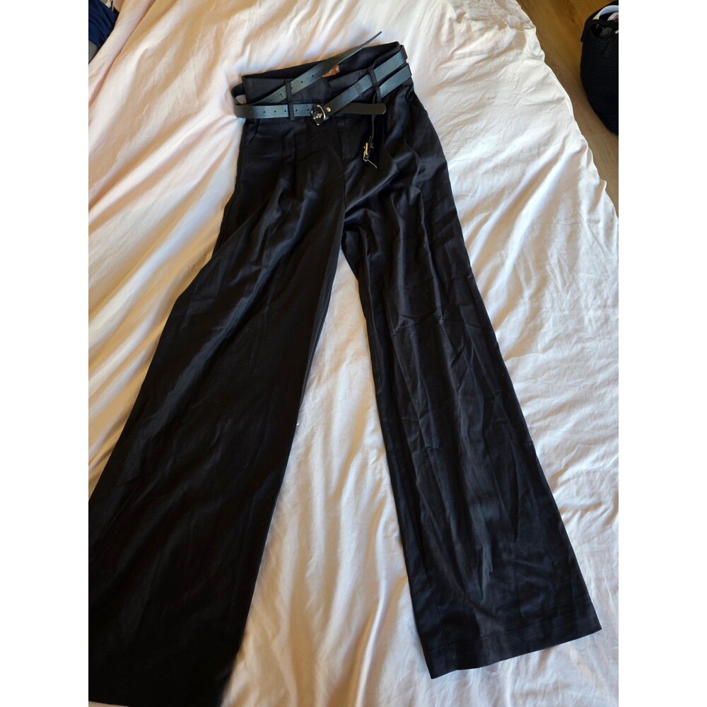 beige botany- Black wide leg trousers